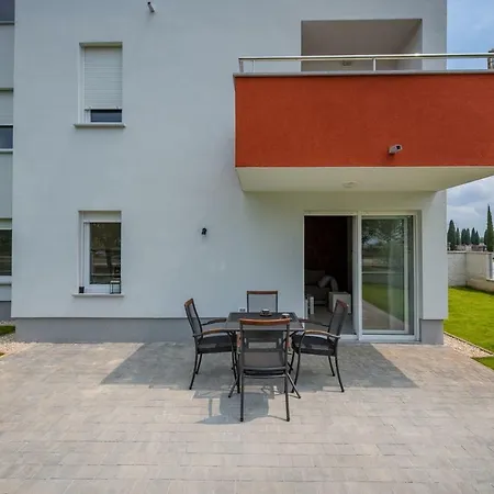 Magnolija House With * Umag
